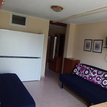 Estudio En Apartment La Pineda